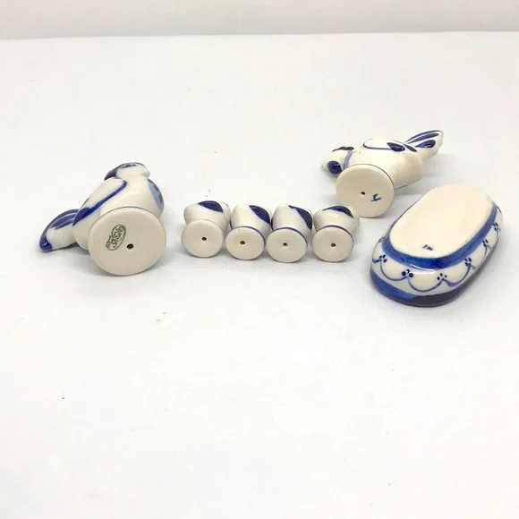 Artisan Made Rooster, Hen and Chicks Family Set - Picture 3 of 5